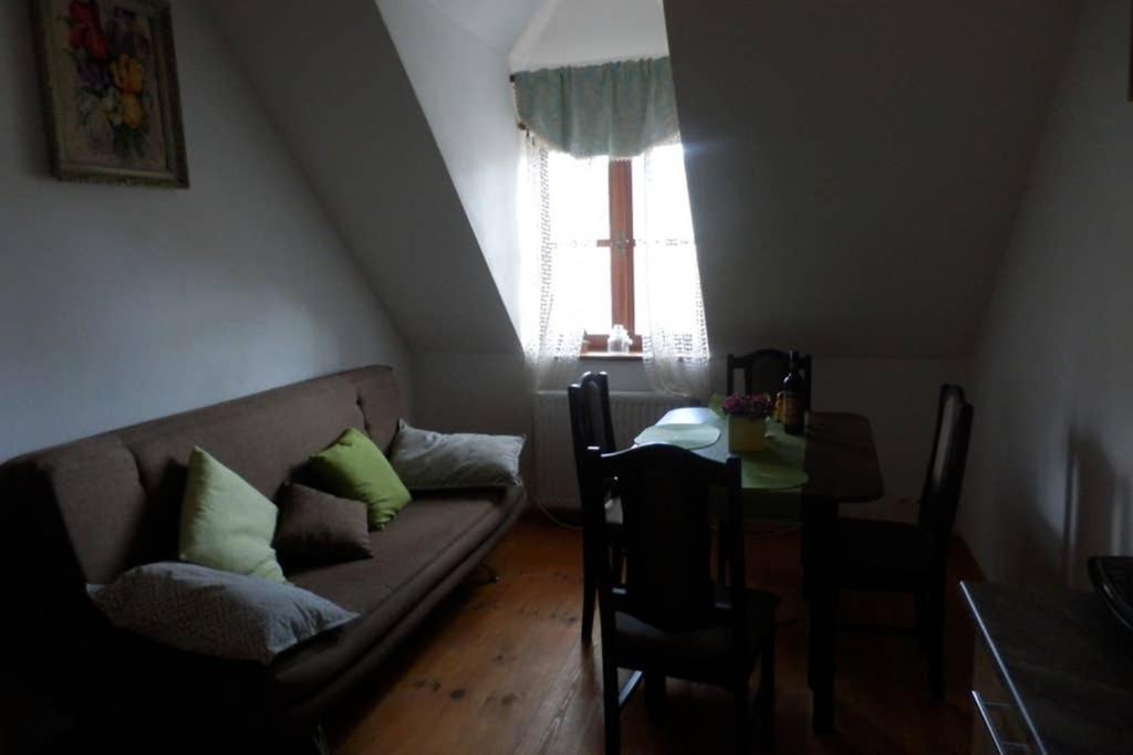 Zamecek Zdiky - Moderni Maly Apartman Bujanov ภายนอก รูปภาพ